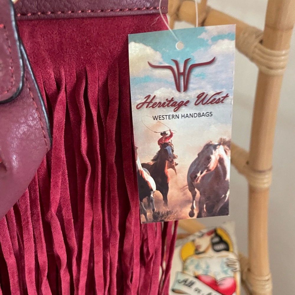 Chic Burgundy Fringe Shoulder Bag - Picture 2 of 8